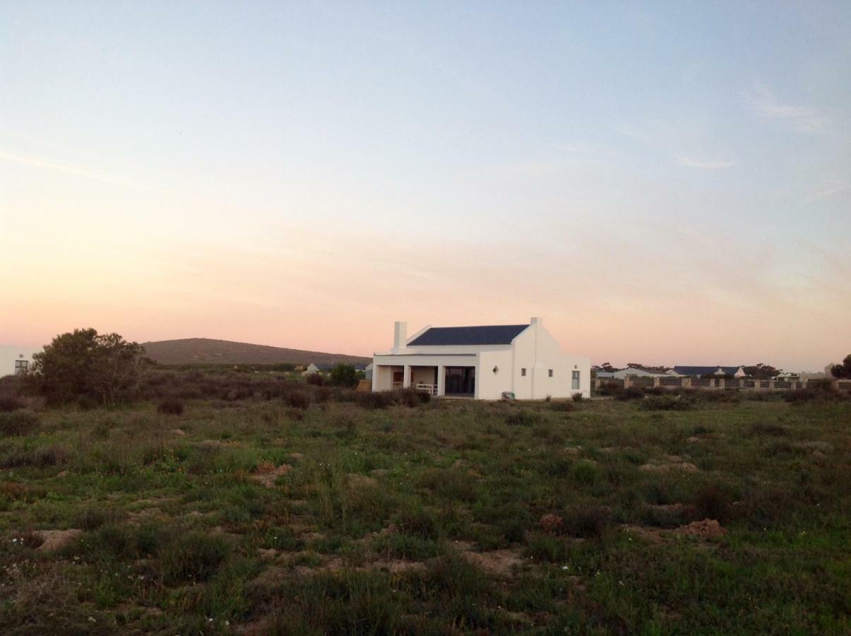 Camelot Cottages Langebaan Exterior photo