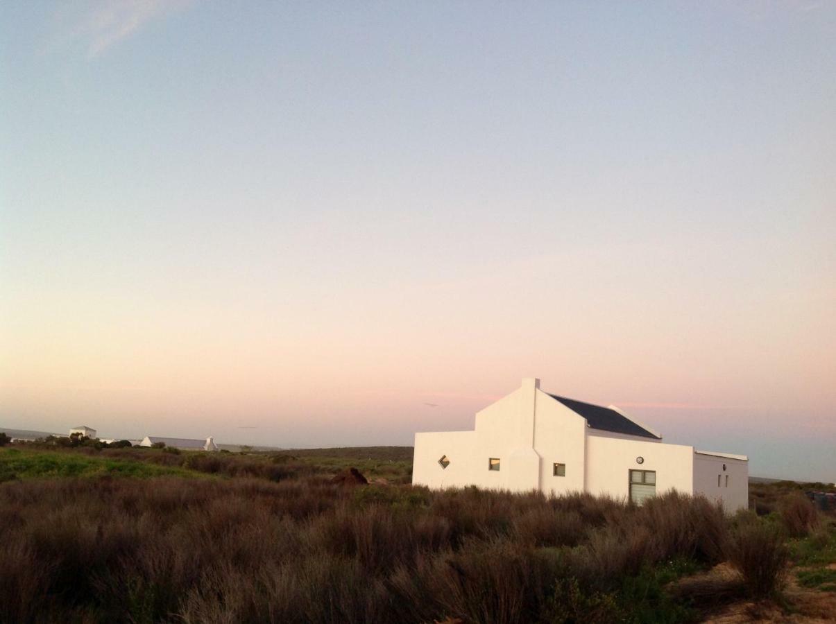 Camelot Cottages Langebaan Exterior photo