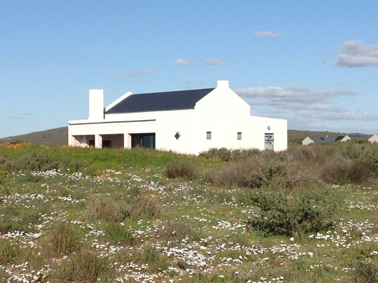 Camelot Cottages Langebaan Exterior photo